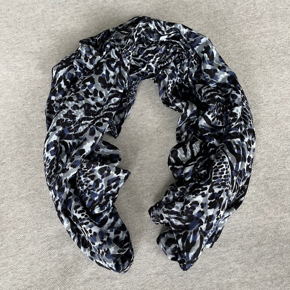 Scarf/Wrap: BRAND NEW
